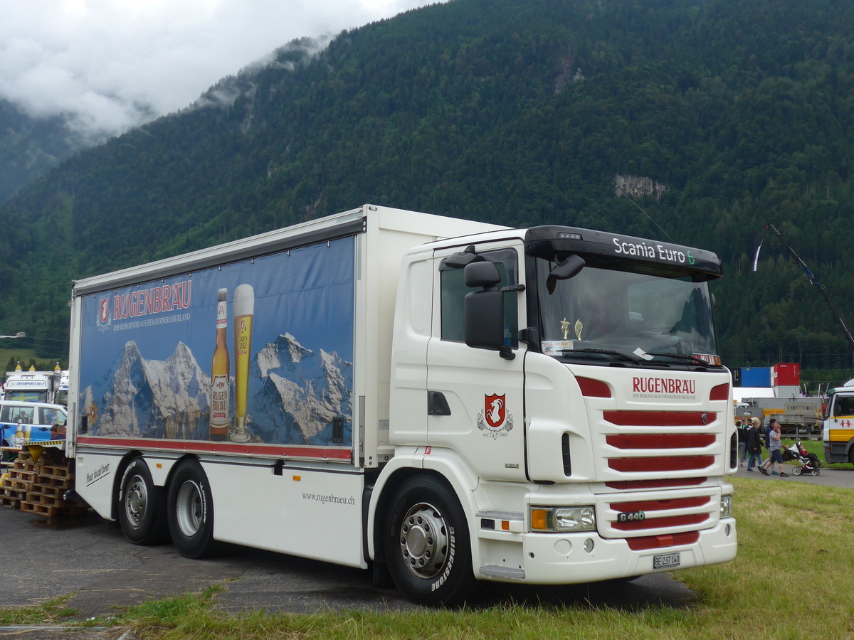 (172'472) - Rugenbr�u, Matten - Nr. 10/BE 237'140 - Scania am 26. Juni 2016 in Interlaken, Flugplatz