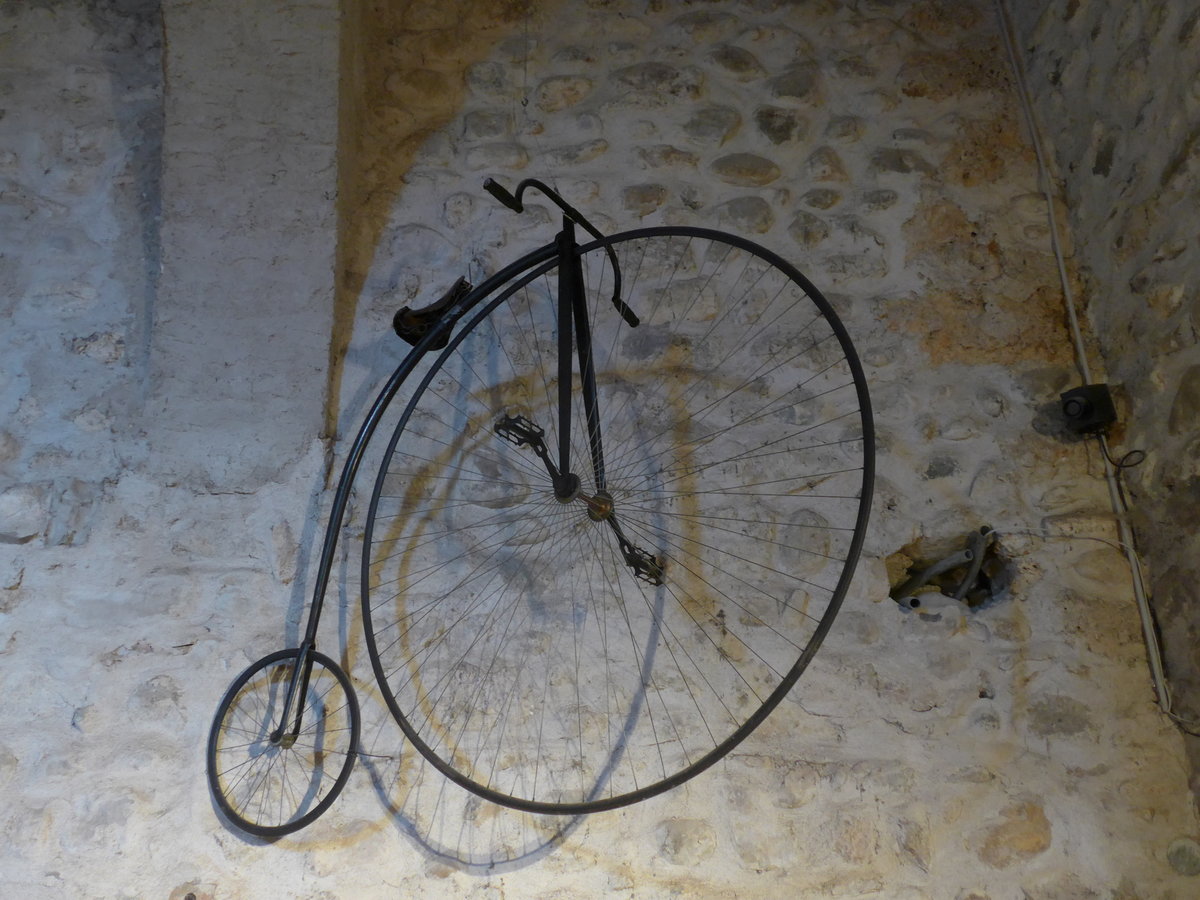 (172'932) - Hochrad am 13. Juli 2016 im Schloss Grandson