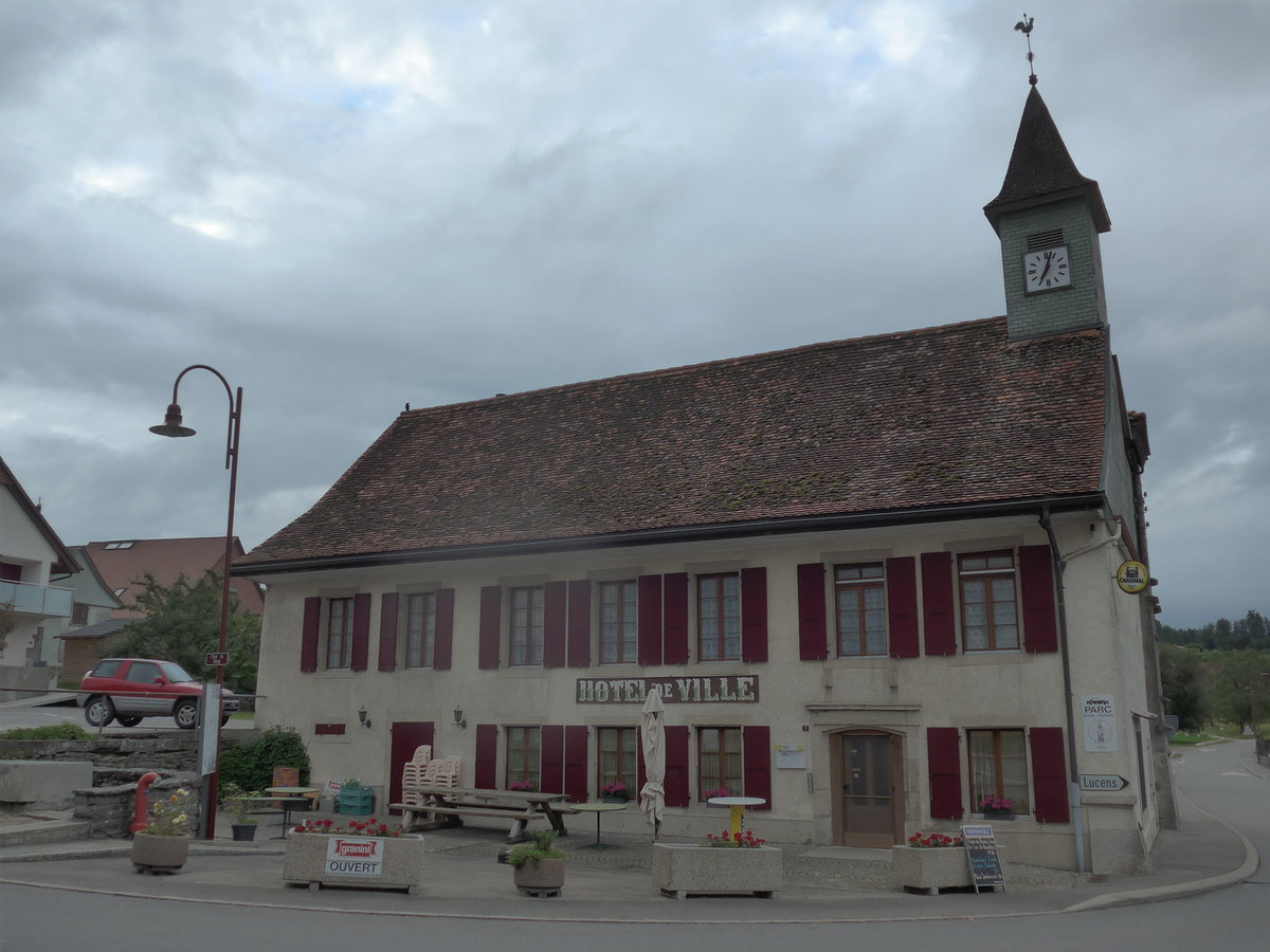 (172'975) - Hotel de Ville am 14. Juli 2016 in Chavannes-le-Ch�ne