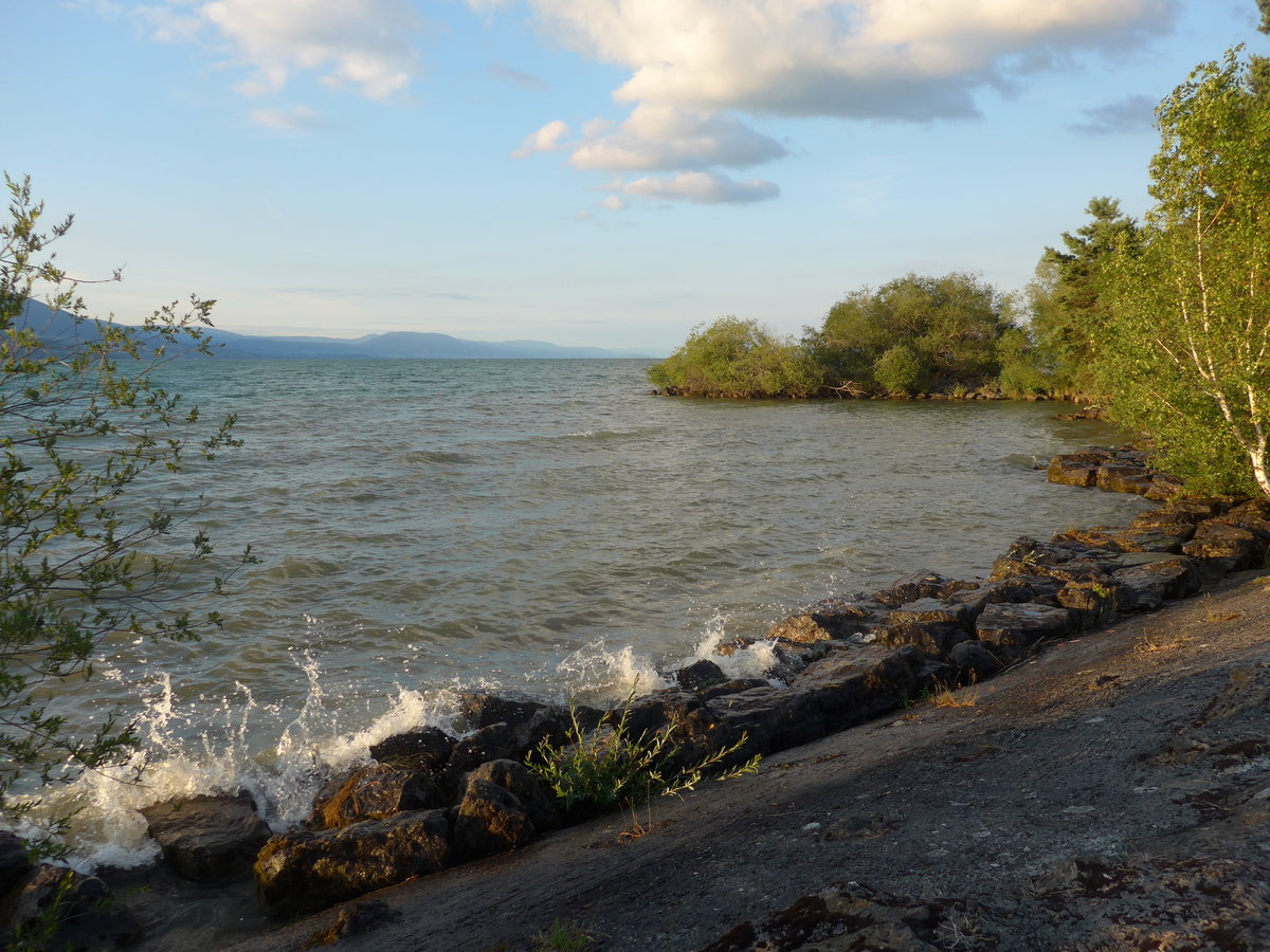 (173'056) - Abendstimmung am Neuenburgersee am 15. Juli 2016 bei Yvonand