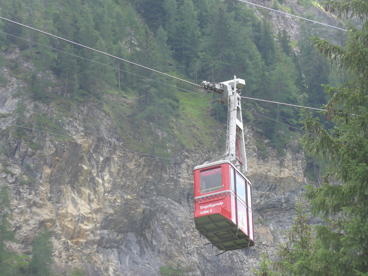 (173'420) - Luftseilbahn Unter dem Birg Engstligenalp - Lube 2 - am 31. Juli 2016 in Adelboden, Unter dem Birg