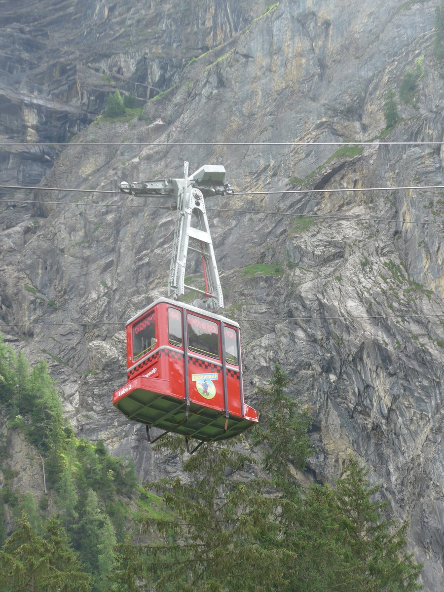 (173'421) - Luftseilbahn Unter dem Birg Engstligenalp - Lube 2 - am 31. Juli 2016 in Adelboden, Unter dem Birg