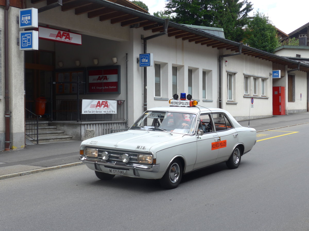 (173'435) - Opel - BE 171'518 - am 31. Juli 2016 beim Autobahnhof Adelboden
