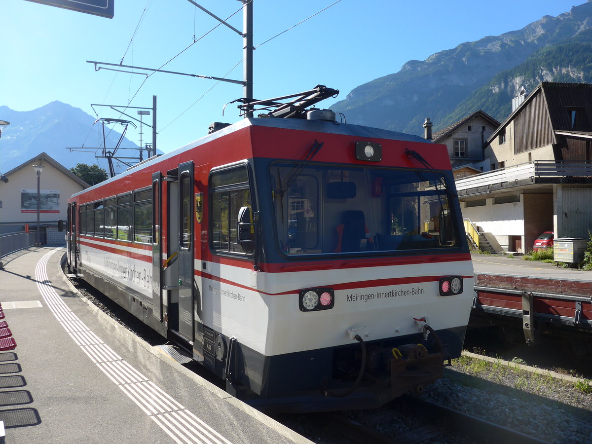 (173'716) - MIB-Triebwagen - Nr. 8 - am 8. August 2016 im Bahnhof Meiringen