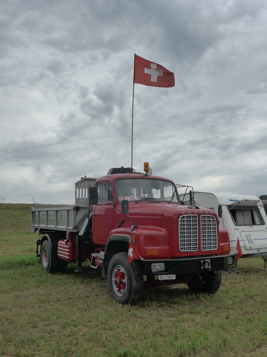 (174'030) - Saurer - ZH 73'827 - am 20. August 2016 in B�singen, Bahnhof