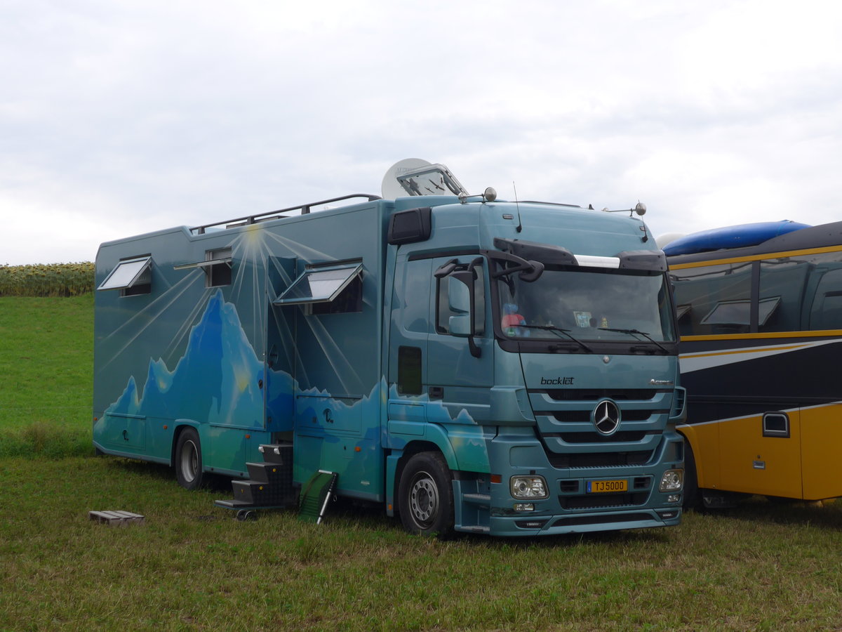 (174'052) - Mercedes - TJ 5000 - am 20. August 2016 in B�singen, Bahnhof