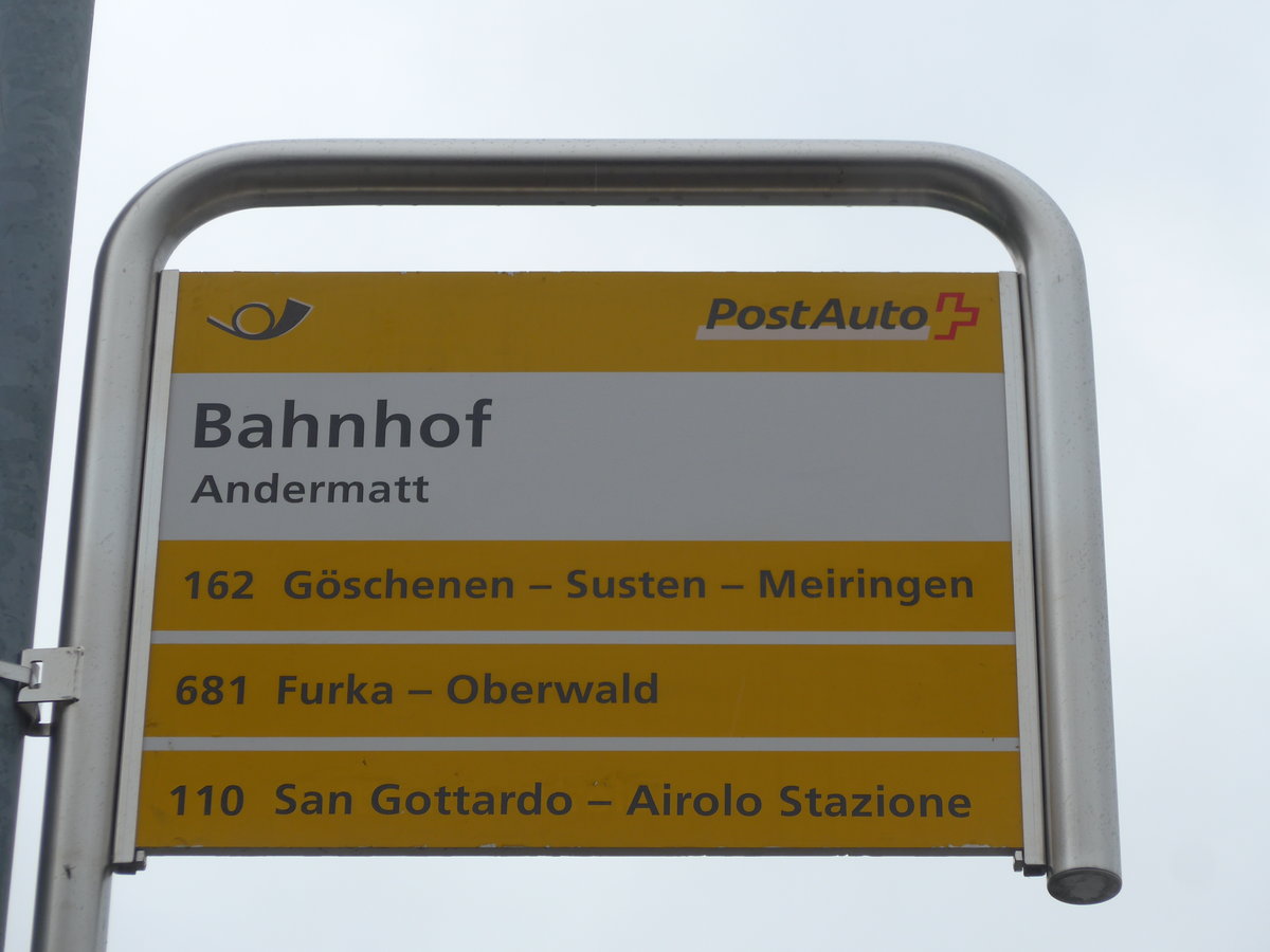 (175'035) - PostAuto-Haltestelle - Andermatt, Bahnhof - am 18. September 2016