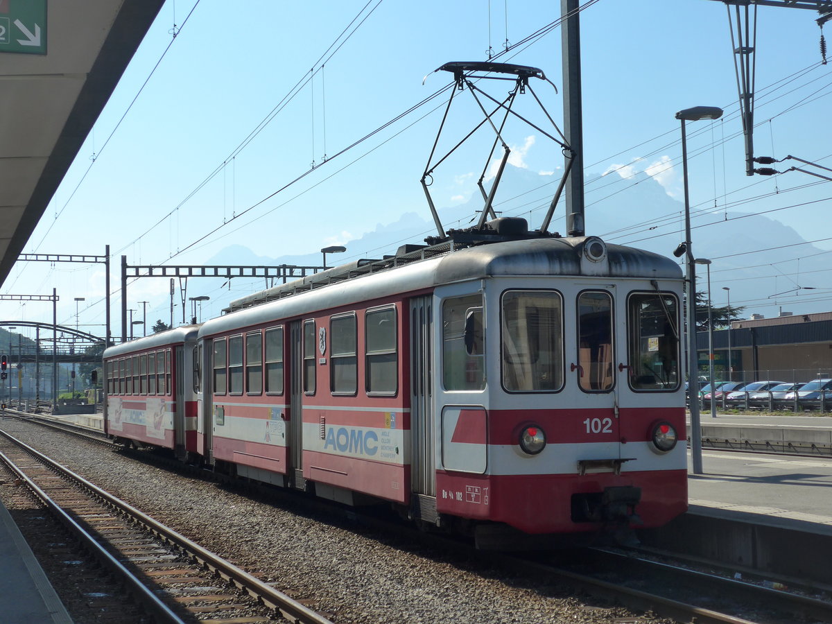 (175'100) - AOMC/TPC-Triebwagen - Nr. 102 - am 24. September 2016 im Bahnhof Aigle