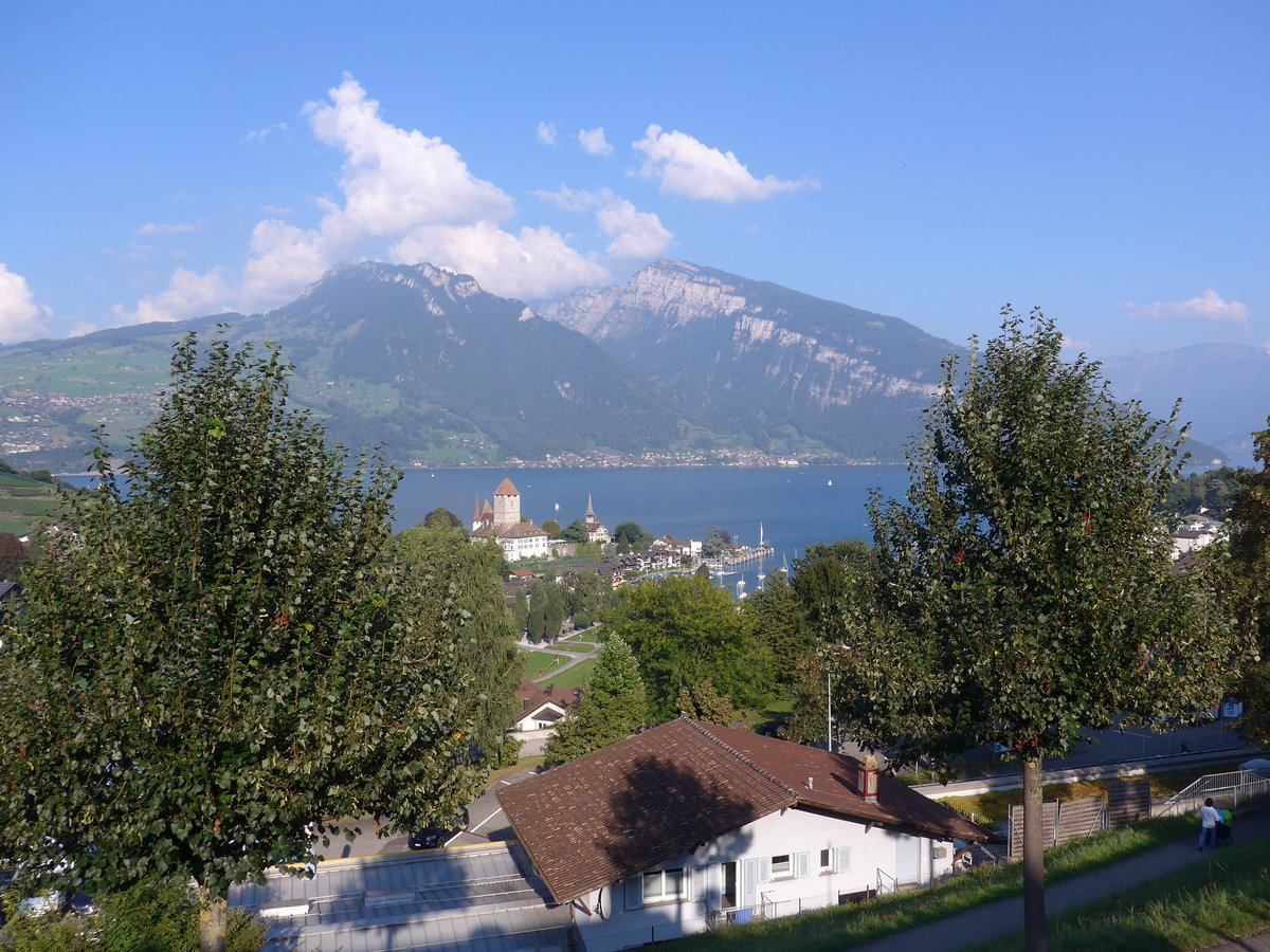 (175'158) - Spiez am 24. September 2016 mit Schloss und Thunersee