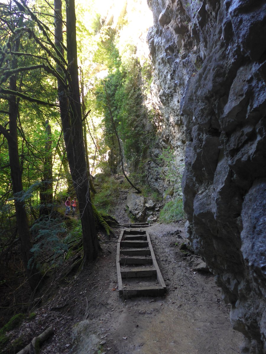 (175'190) - In der Areuse-Schlucht am 25. September 2016 bei Boudry