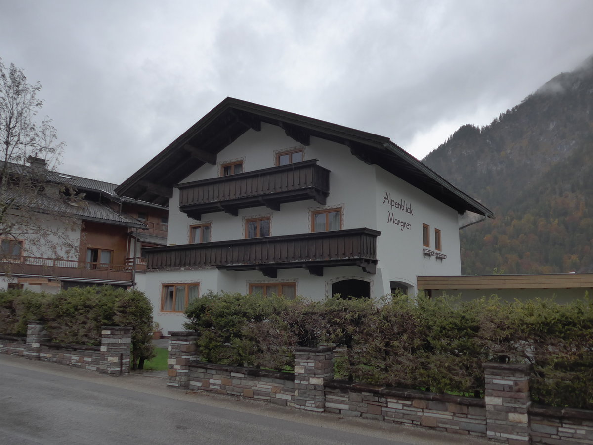 (175'890) - Haus Alpenblick am 19. Oktober 2016 in Pertisau