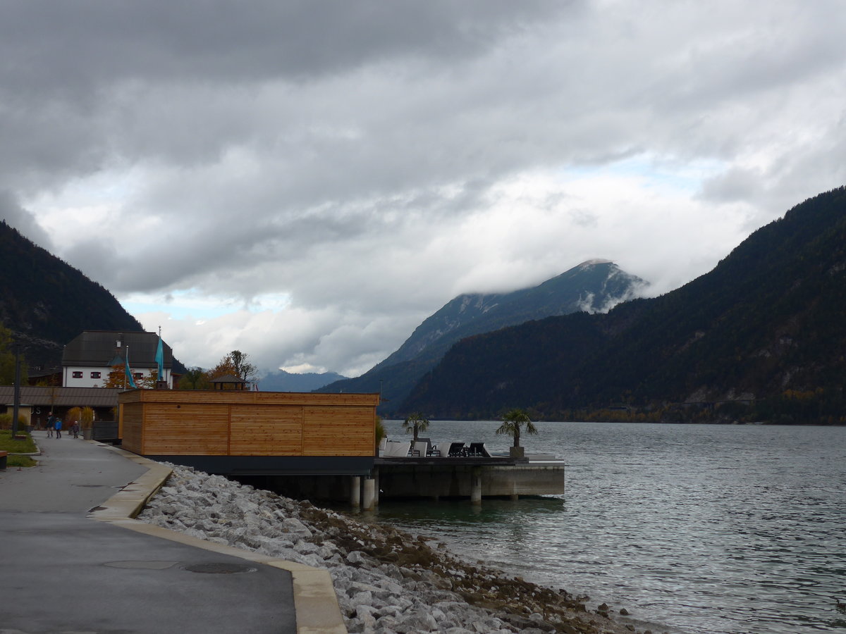 (175'945) - Am Achensee am 19. Oktober 2016 bei Pertisau