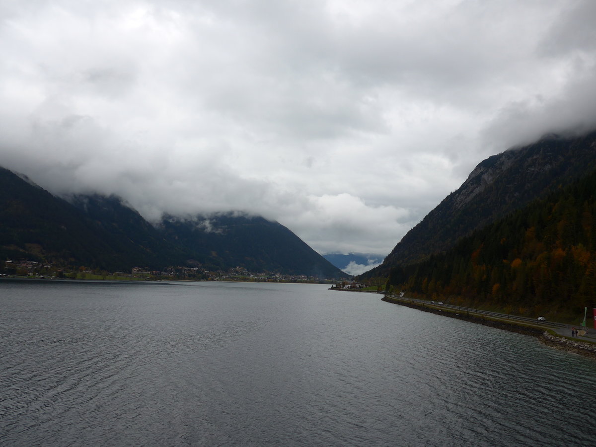(175'956) - Der Achensee am 19. Oktober 2016 in Pertisau