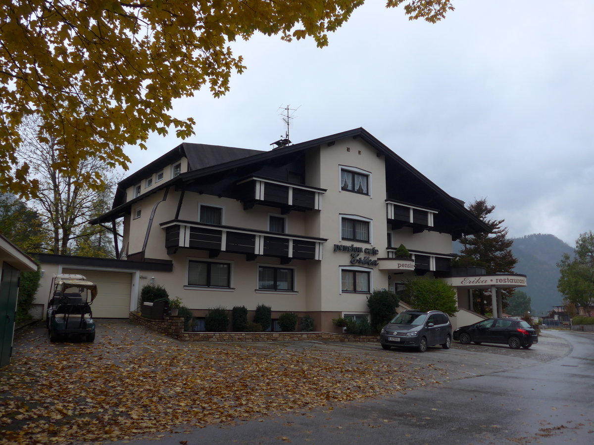 (175'996) - Die Pension Erika am 19. Oktober 2016 in Pertisau