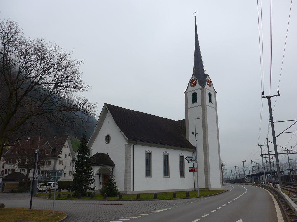 (177'486) - Die Kirche St. Georg am 30. Dezember 2016 in Fl�elen