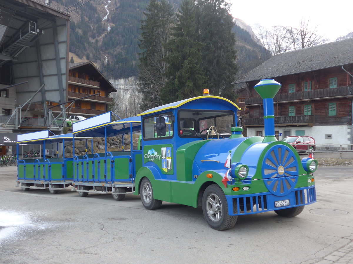 (177'555) - Touristen-Z�gli - VS 450'536 - am 2. Januar 2017 beim Bahnhof Champ�ry