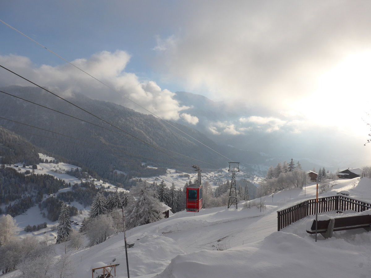 (178'050) - Luftseilbahn F�rgangen-Bellwald - Nr. 1 - am 15. Januar 2017 in Bellwald, Bergstation