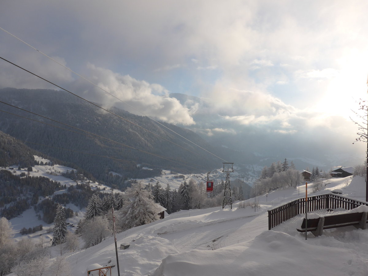 (178'051) - Luftseilbahn F�rgangen-Bellwald - Nr. 2 - am 15. Januar 2017 in Bellwald, Bergstation