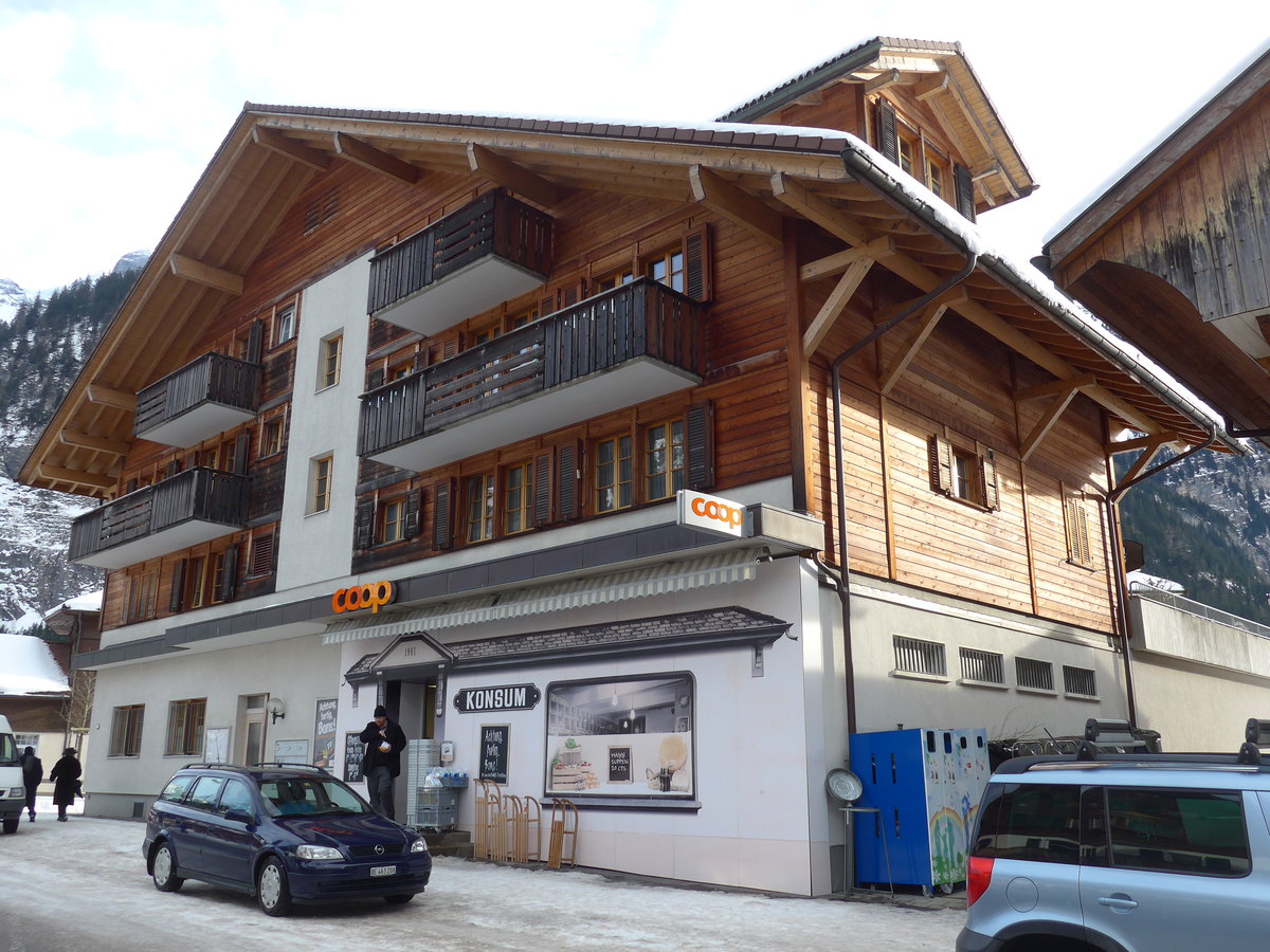 (178'204) - Der Coop in Kandersteg am 28. Januar 2017 als  Kunsum  an der Belle Epoque