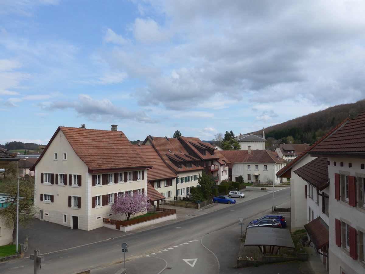 (179'249) - Dorfpartie in Vendlincourt am 1. April 2017