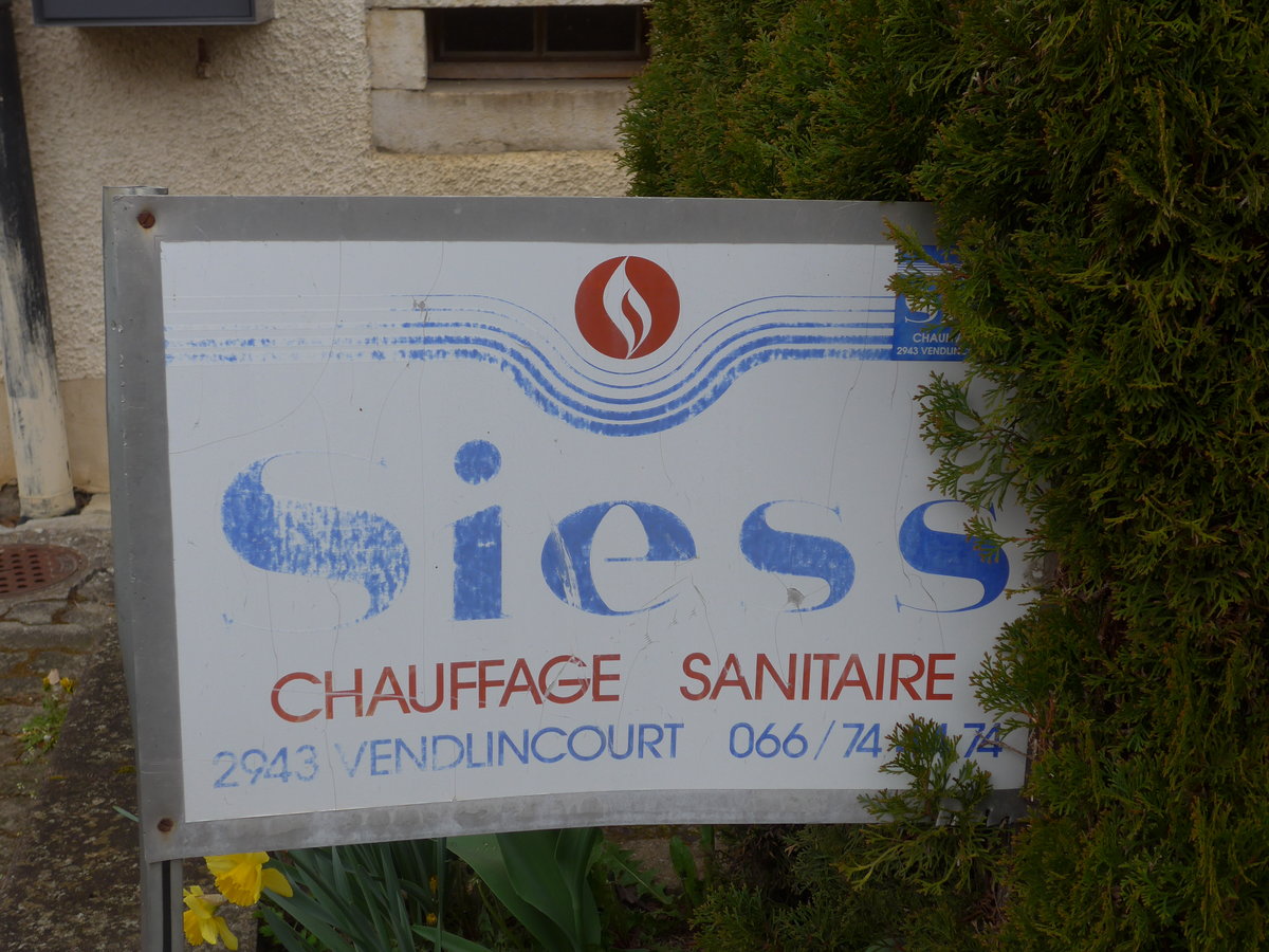 (179'325) - Werbeschild von Schiess am 2. April 2017 in Vendlincourt