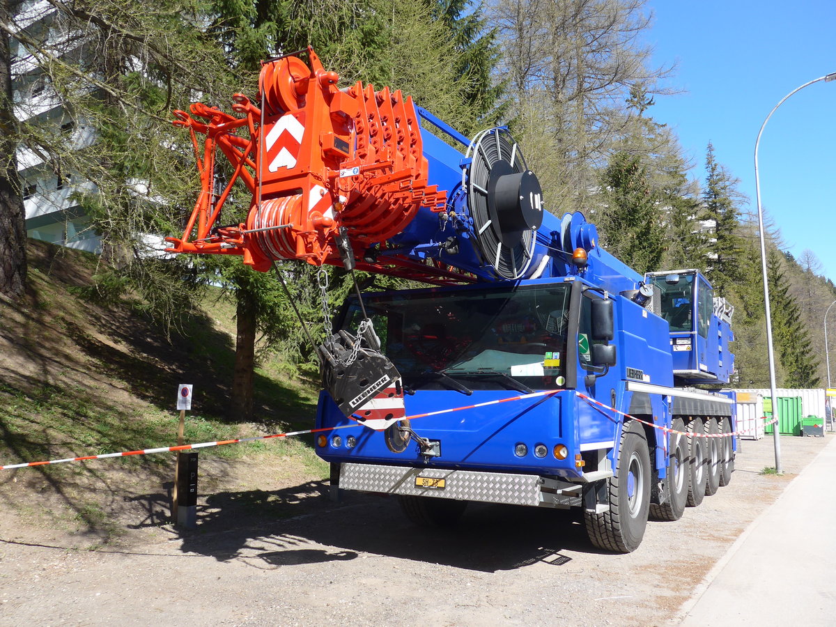 (179'553) - Liebherr - SH 73 - am 14. April 2017 in Vals
