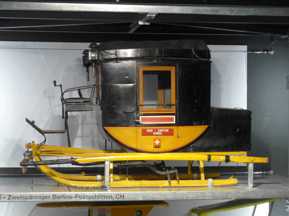 (179'789) - Postkutsche als Schlitten am 29. April 2017 in Luzern, Verkehrshaus