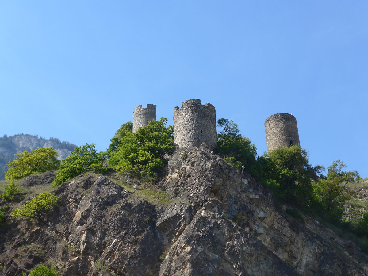 (179'960) - Das Schloss Saillon am 30. April 2017