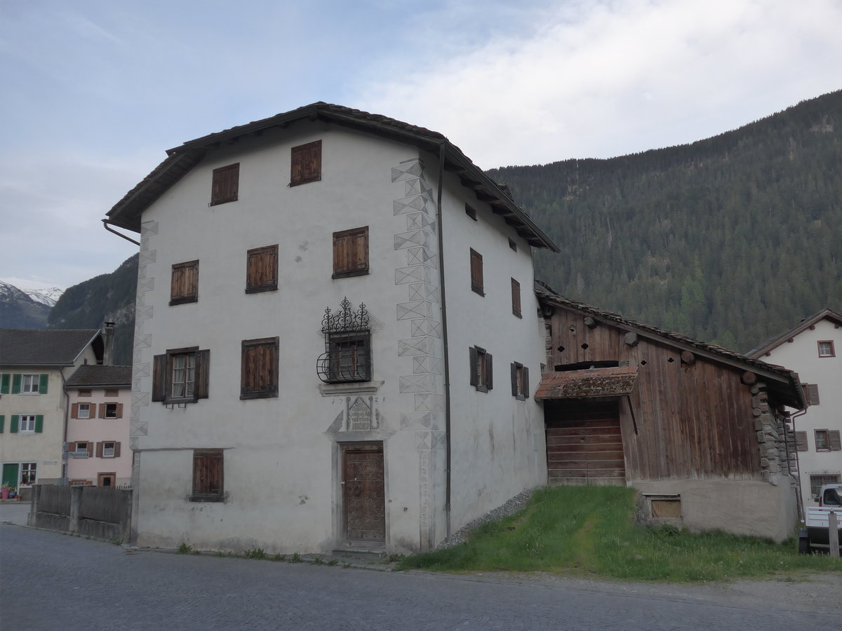 (180'466) - Altes Haus am 23. Mai 2017 in Andeer