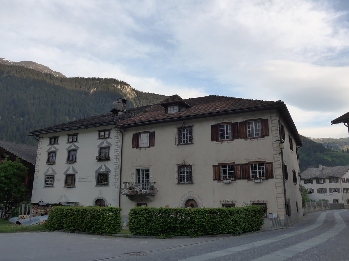 (180'469) - Altes Haus am 23. Mai 2017 in Andeer