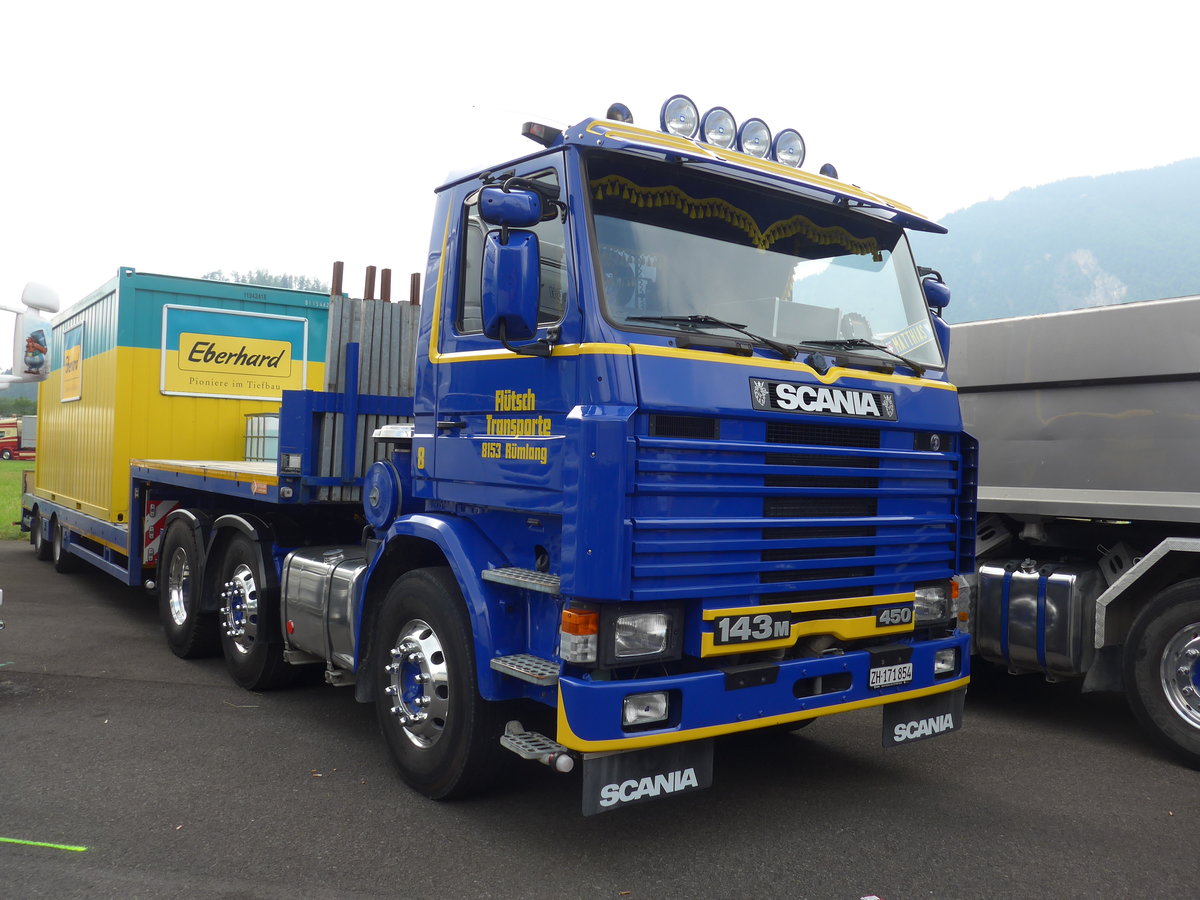 (181'470) - Fl�tsch, R�mlang - Nr. 8/ZH 171'854 - Scania am 24. Juni 2017 in Interlaken, Flugplatz