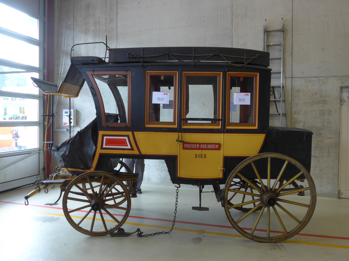 (181'714) - Postkutsche Frutigen-Adelboden am 1. Juli 2017 in Frutigen, Garage AFA