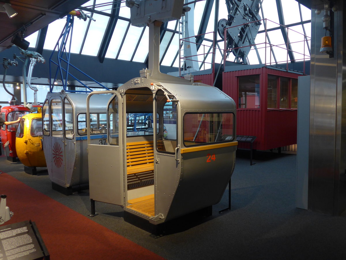 (181'781) - Umlaufgondelbahn Kreinseregg-Fr�km�ntegg (Pilatus) - Nr. 24 - am 8. Juli 2017 in Luzern, Verkehrshaus