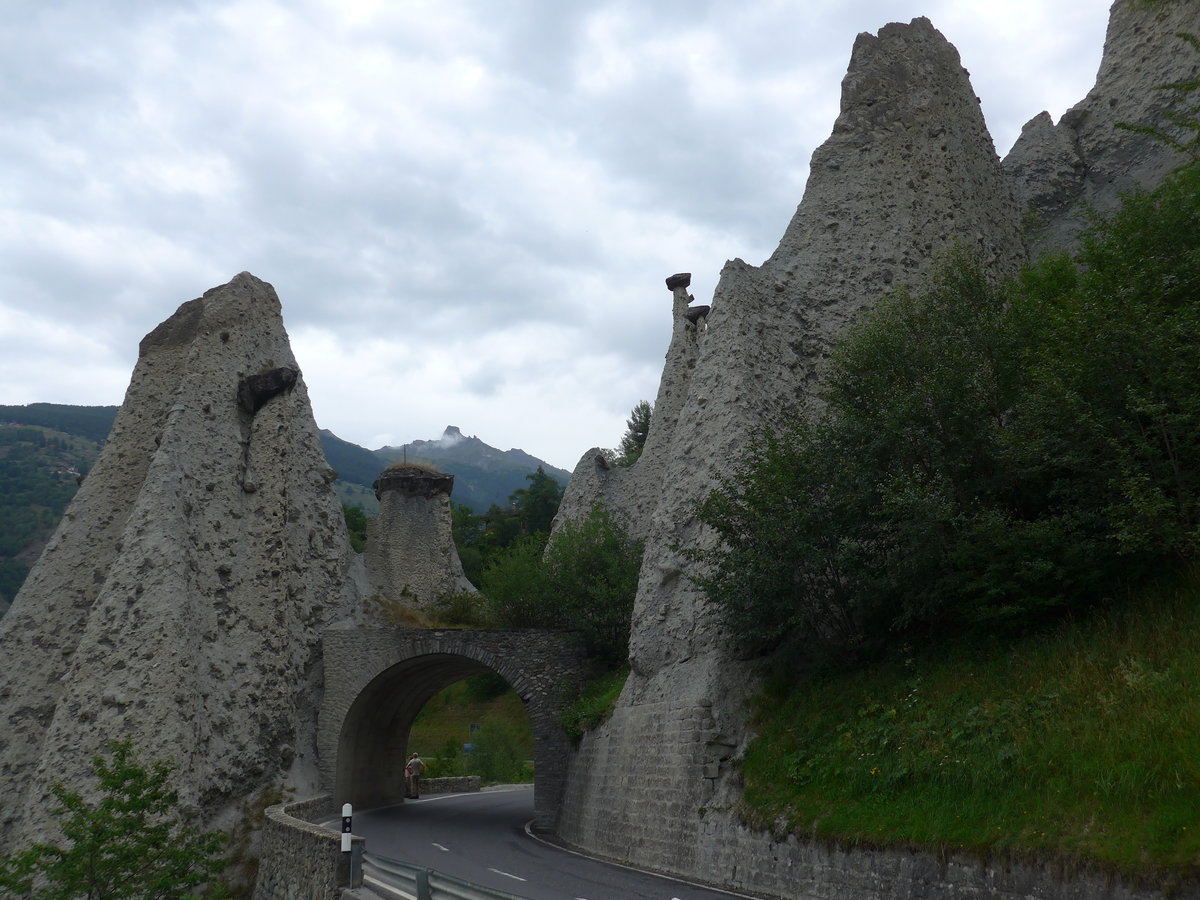 (181'813) - Die Pyramiden am 9. Juli 2017 von Euseigne