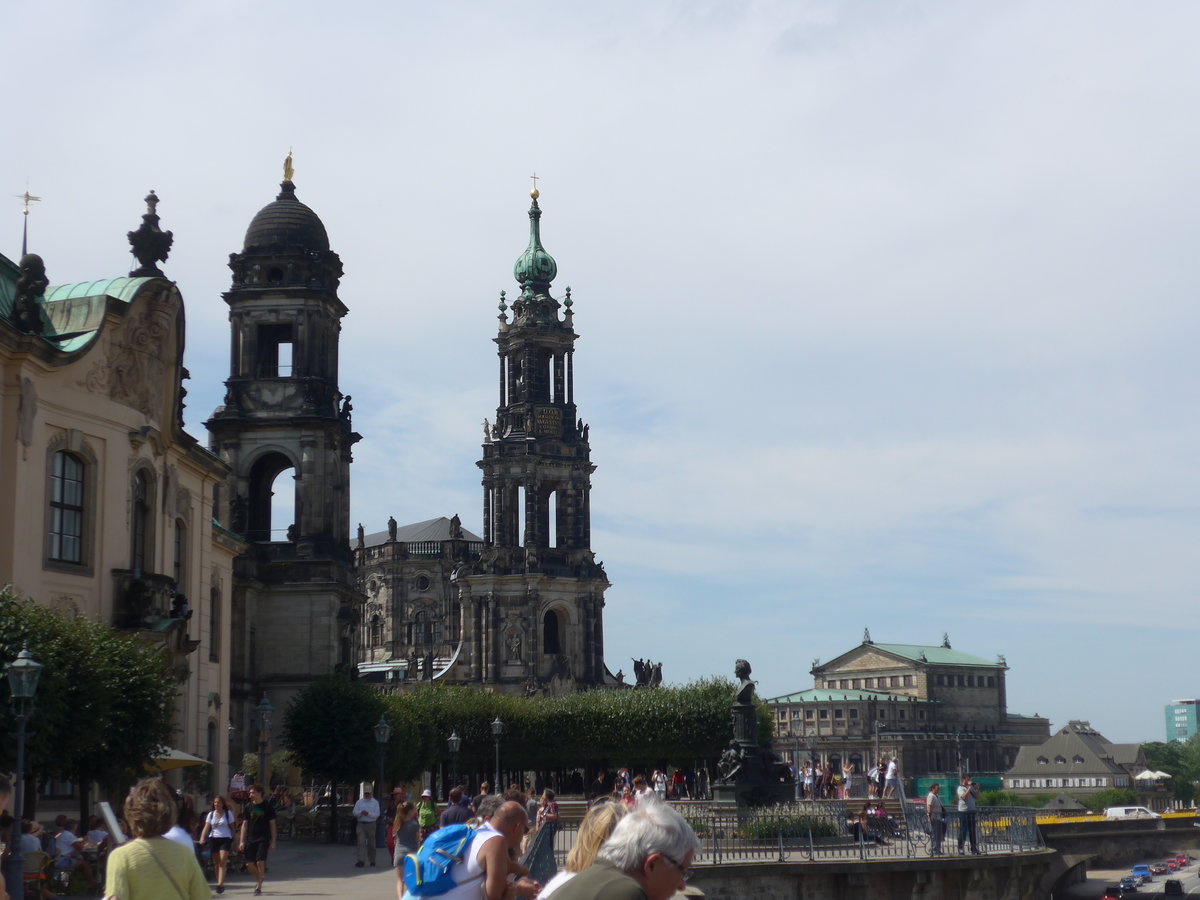 (182'910) - Auf der Br�hlschen Terrasse am 8. August 2017 in Dresden