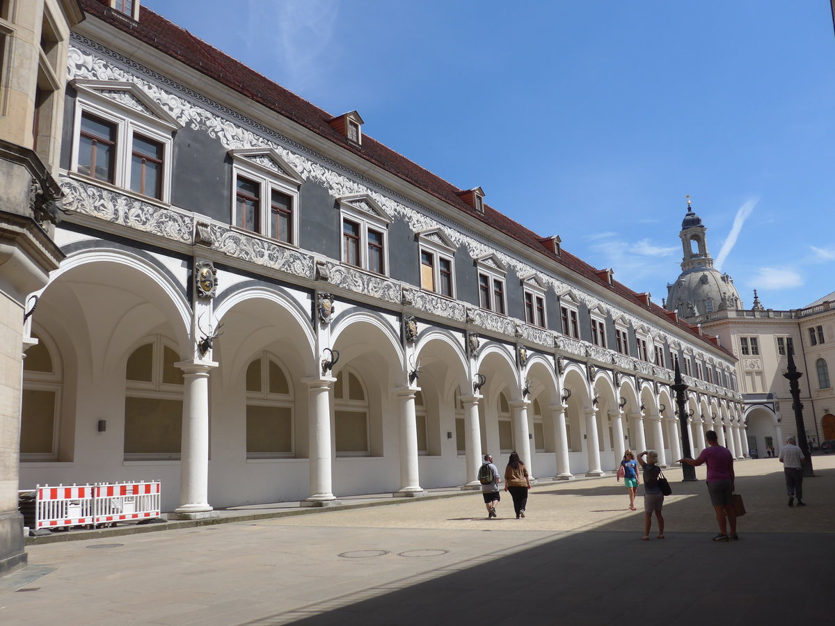 (182'919) - In der Augustusstrasse am 8. August 2017 in Dresden