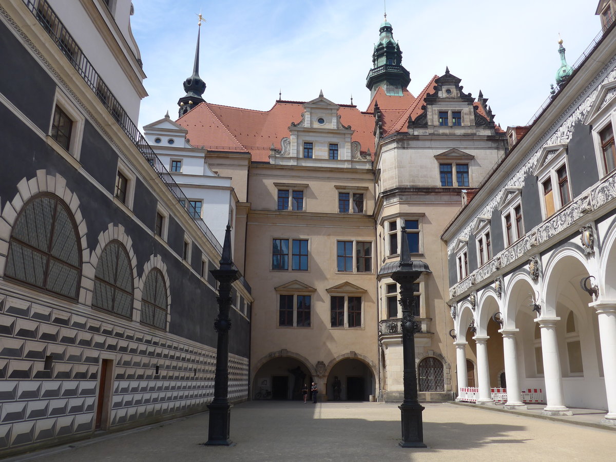 (182'921) - In der Augustusstrasse am 8. August 2017 in Dresden