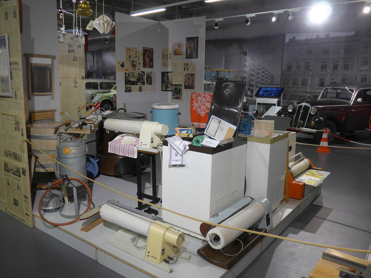 (183'051) - Waschger�te am 8. August 2017 in Dresden, Die Welt der DDR