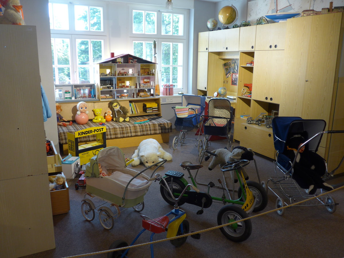 (183'067) - Spielzimmer am 8. August 2017 in Dresden, Die Welt der DDR