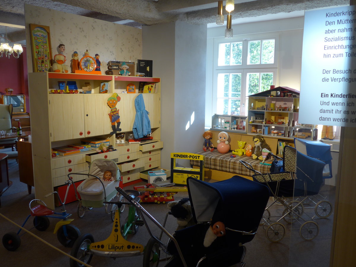 (183'068) - Spielzimmer am 8. August 2017 in Dresden, Die Welt der DDR