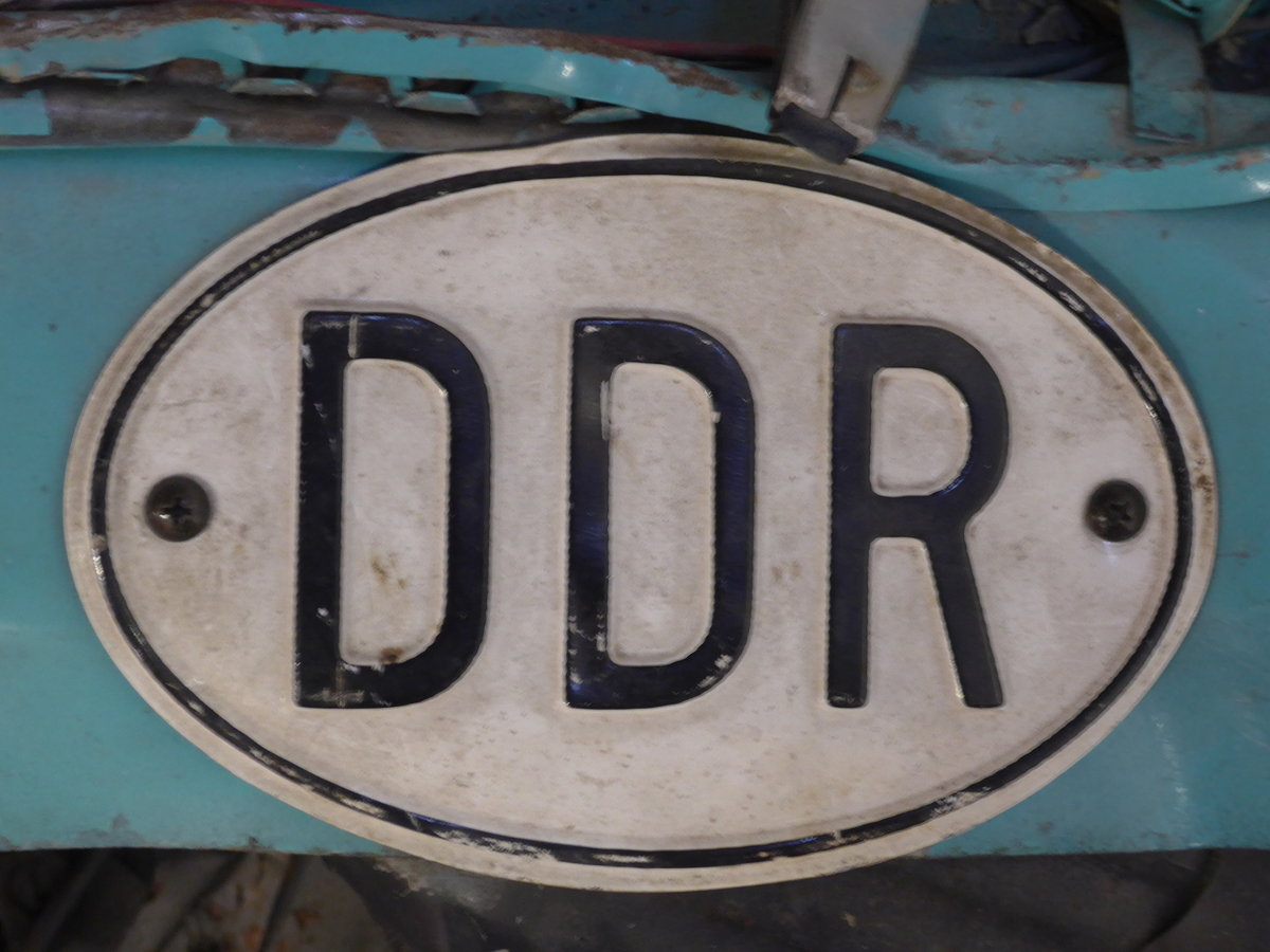 (183'085) - DDR-Schild am 8. August 2017 in Dresden, Die Welt der DDR