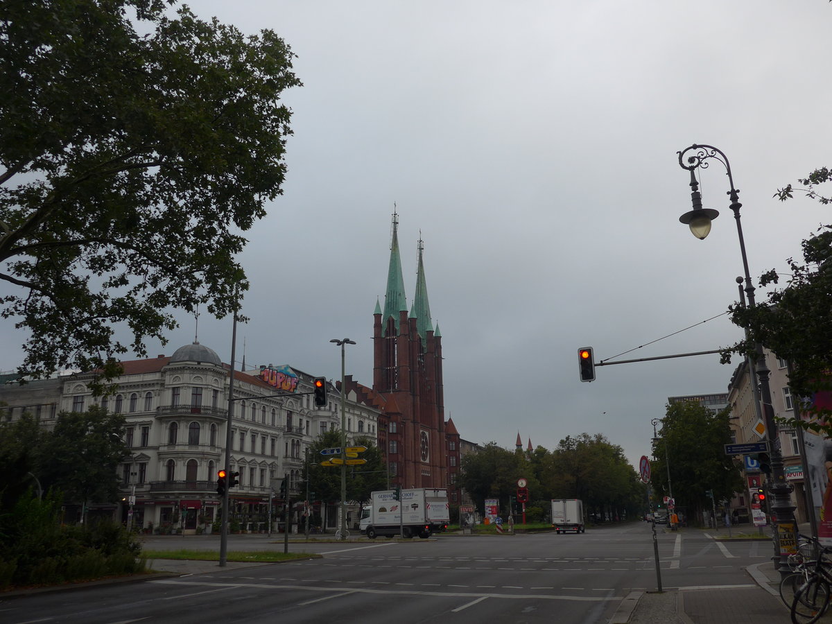 (183'410) - Die Kirche zum Heiligen Kreuz am 11. August 2017 in Berlin
