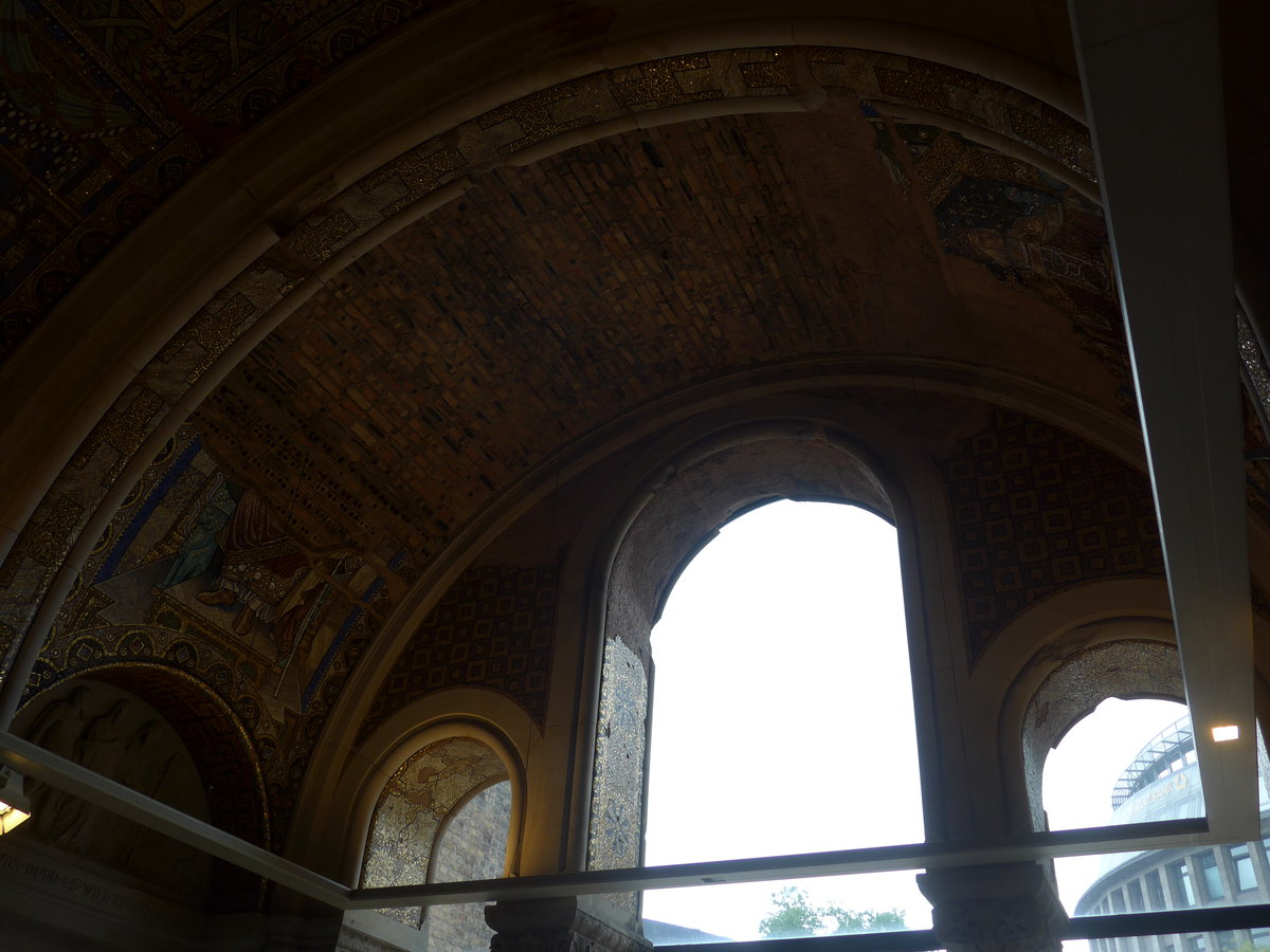 (183'475) - Deckenbemalung in der Kaiser-Wilhelm-Ged�chtniskirche am 11. August 2017 in Berlin