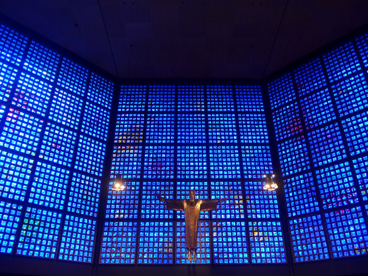 (183'479) - Innenraum in der neuen Kirche bei der Kaiser-Wilhelm-Ged�chtniskirche am 11. August 2017 in Berlin
