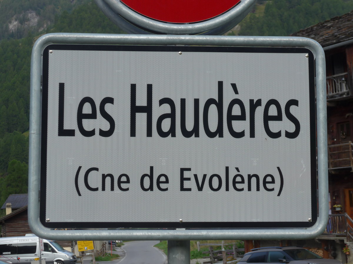 (184'100) - Ortstafel von Les Haud�res (Cne de Evol�ne) am 25. August 2017