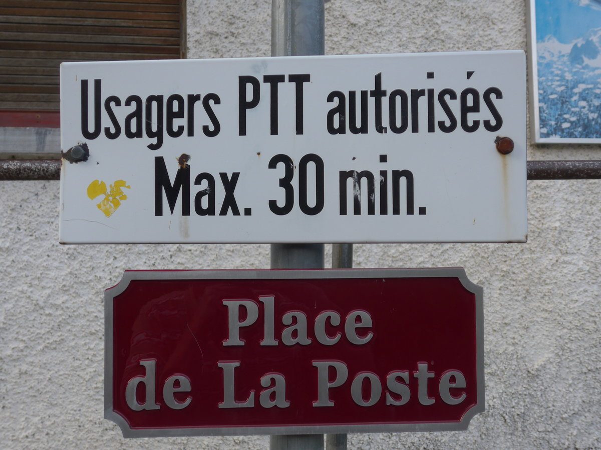 (184'109) - Aeltere Schilder am 25. August 2017 in Les Haud�res