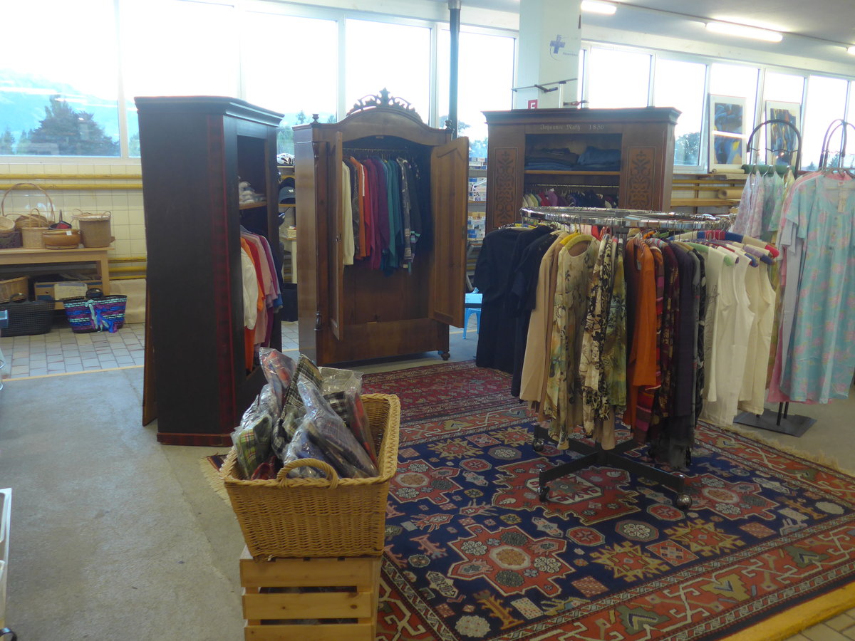 (184'762) - Neue Kleider am 14. September 2017 im BrockiShop Thun