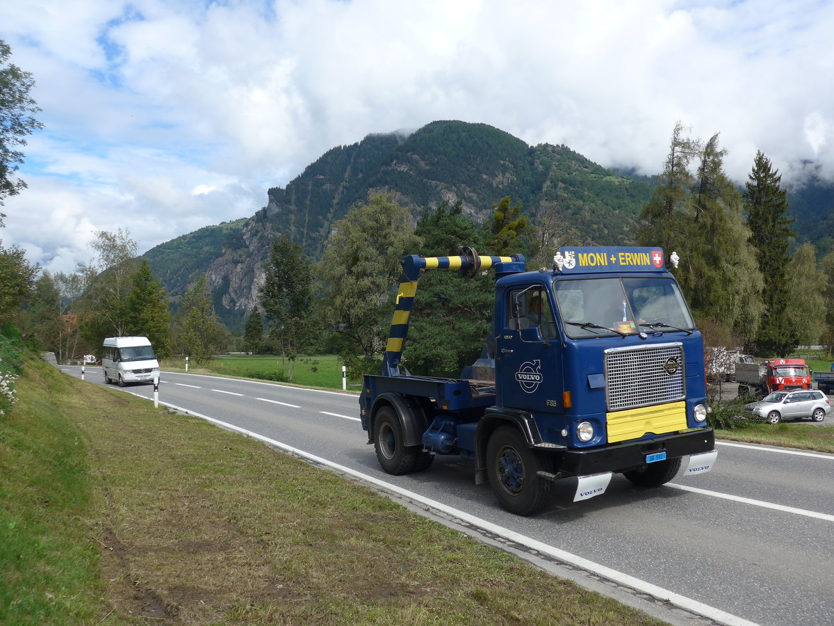(184'894) - Moni+Erwin - GR 592 - Volvo am 16. September 2017 in Cazis, B�ndner Arena
