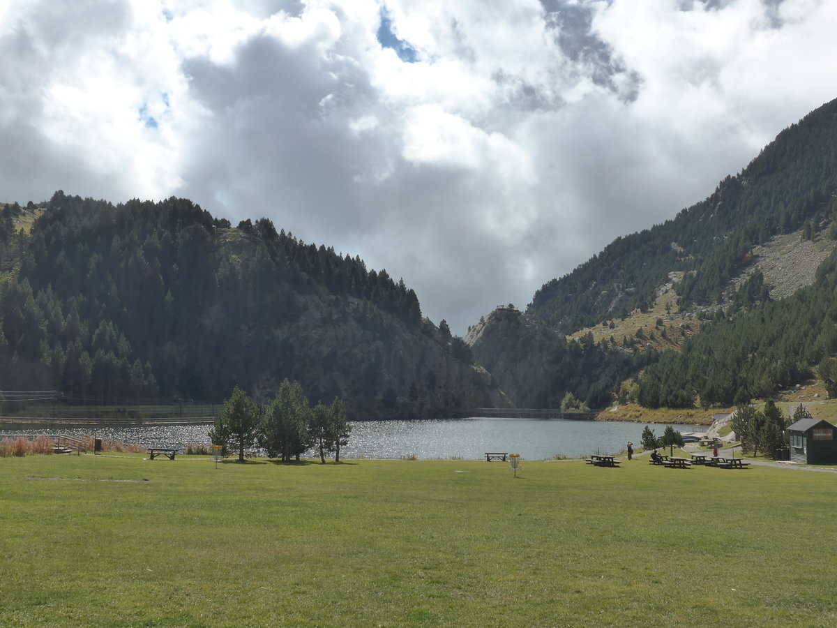 (185'260) - Der Stausee am 26. September 2017 im Vall de N�ria