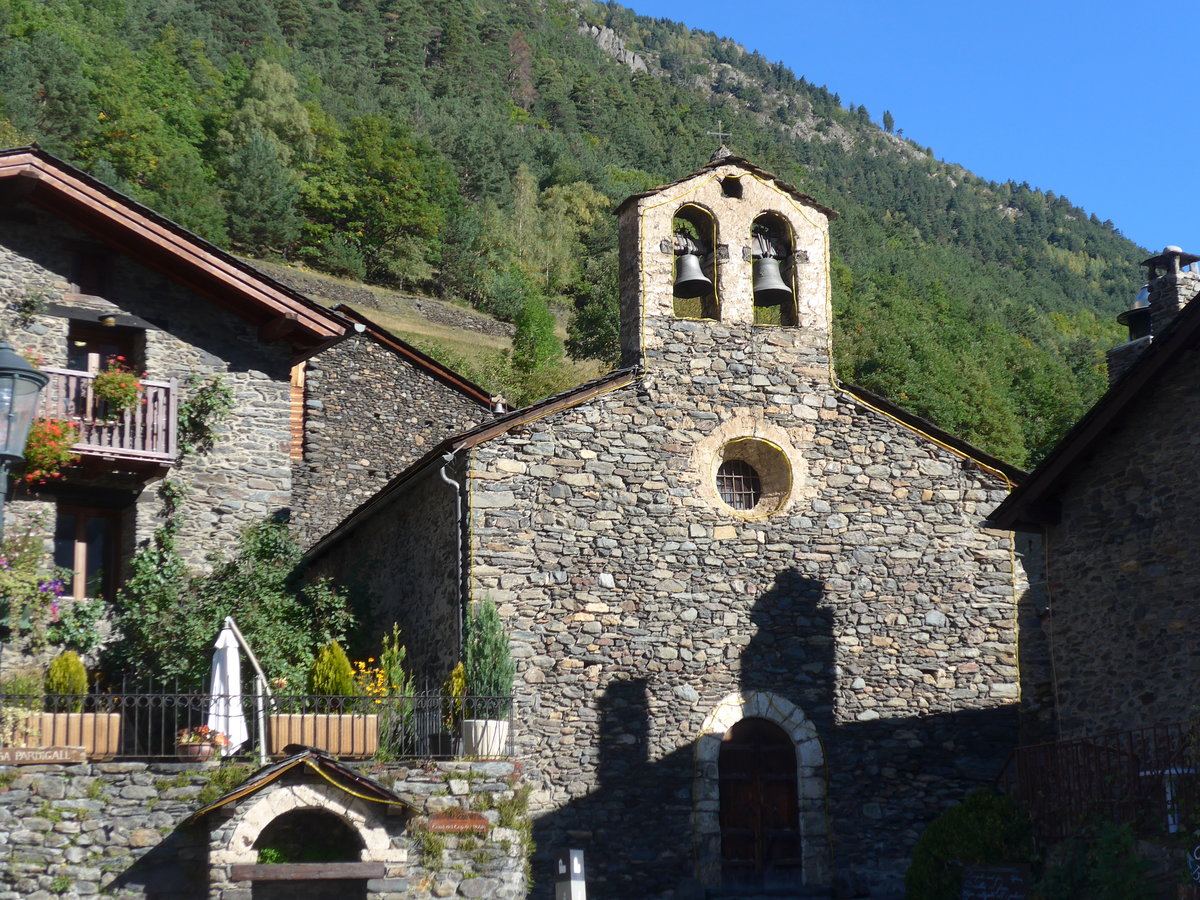 (185'326) - Das Kirchlein am 27. September 2017 in Llorts